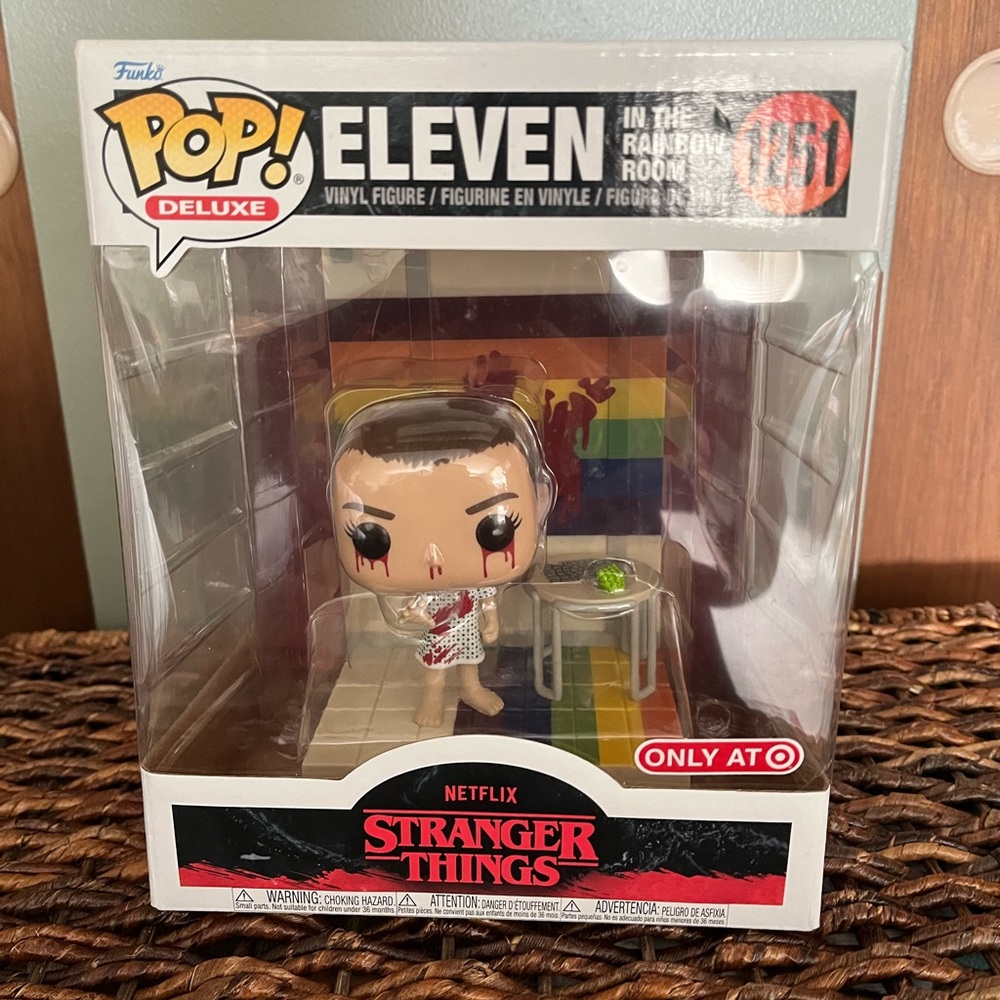 Funko Pop Deluxe Eleven in the Rainbow Room